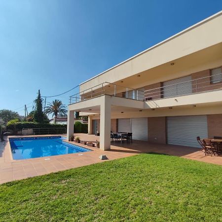 Villa Maricel アルカナル エクステリア 写真